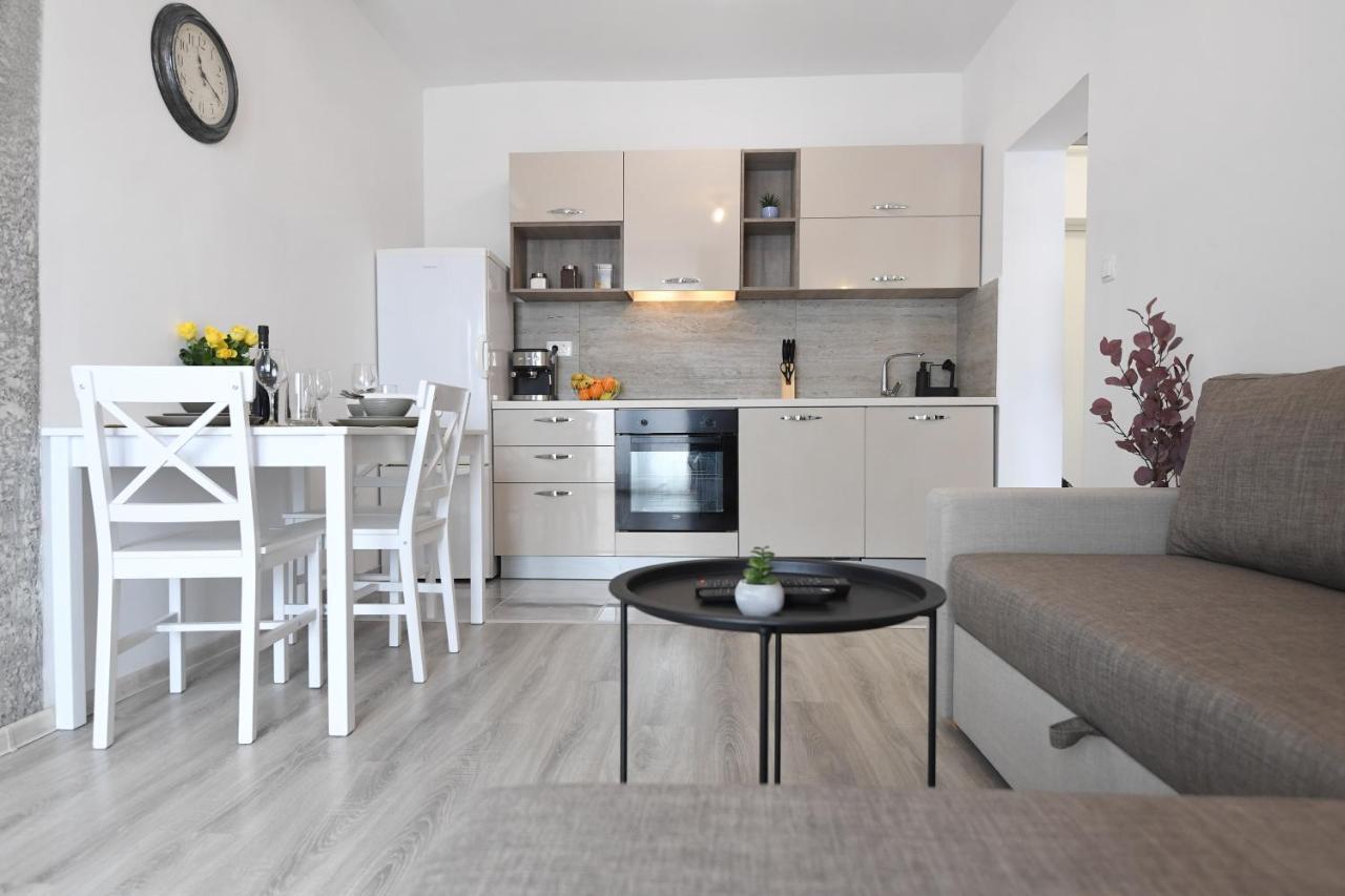 The Grey Apartment Zadar Exterior photo